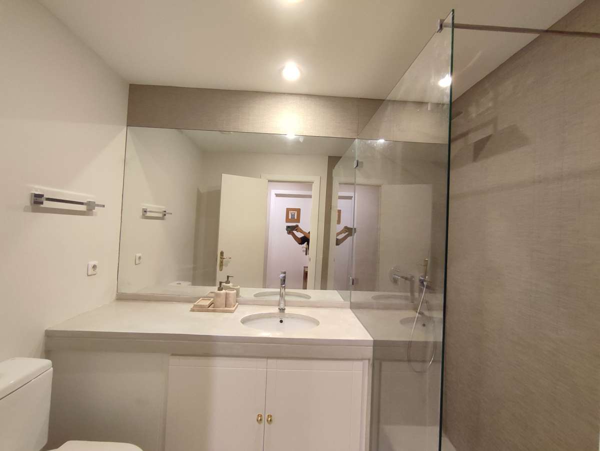 Obras com evidência - Lisboa - Stone or Tile Flooring Installation