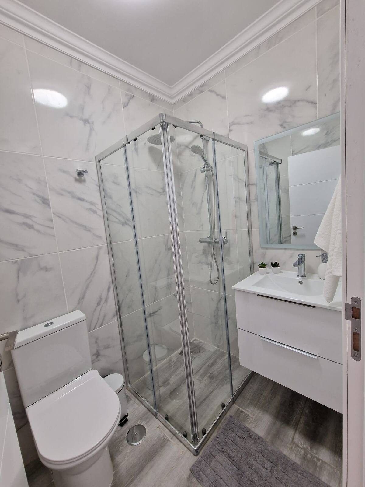 HomeFixer4u - Albufeira - Reparación de duchas y bañeras