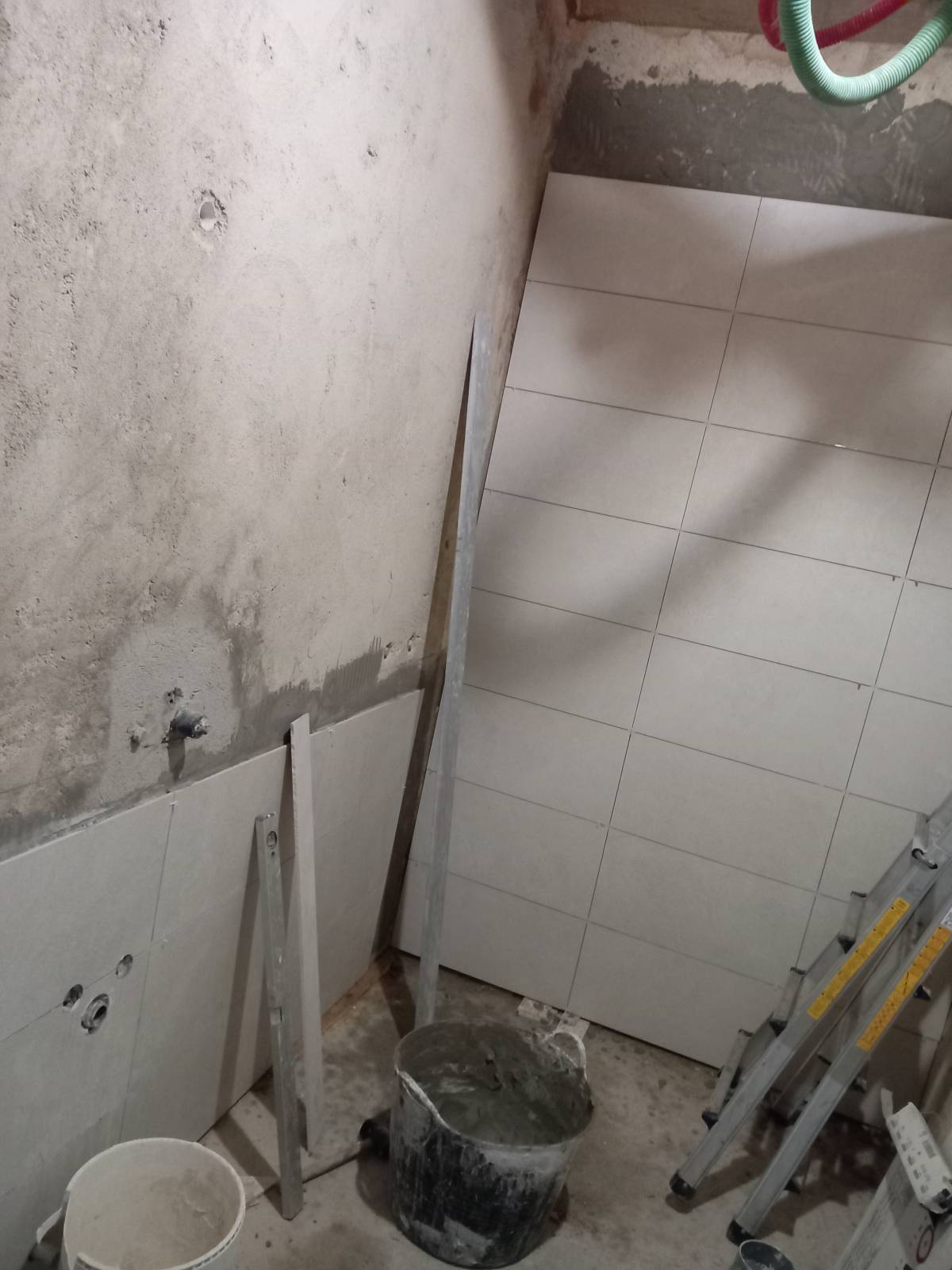 Revestimento e Ladrilhos - Amadora - Empreiteiros / Pedreiros