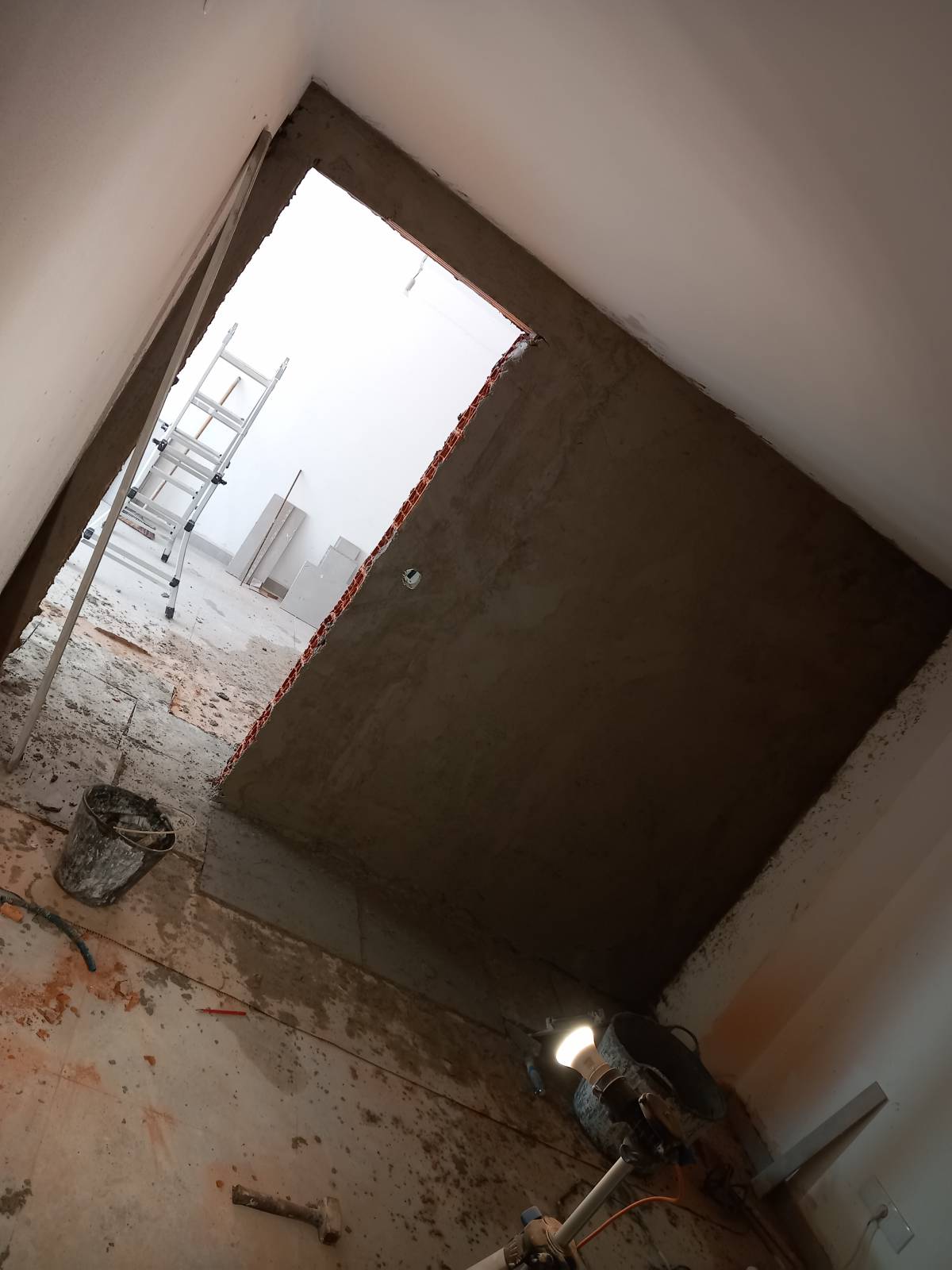 Revestimento e Ladrilhos - Amadora - Reparação ou Substituição de Pavimento em Pedra ou Ladrilho