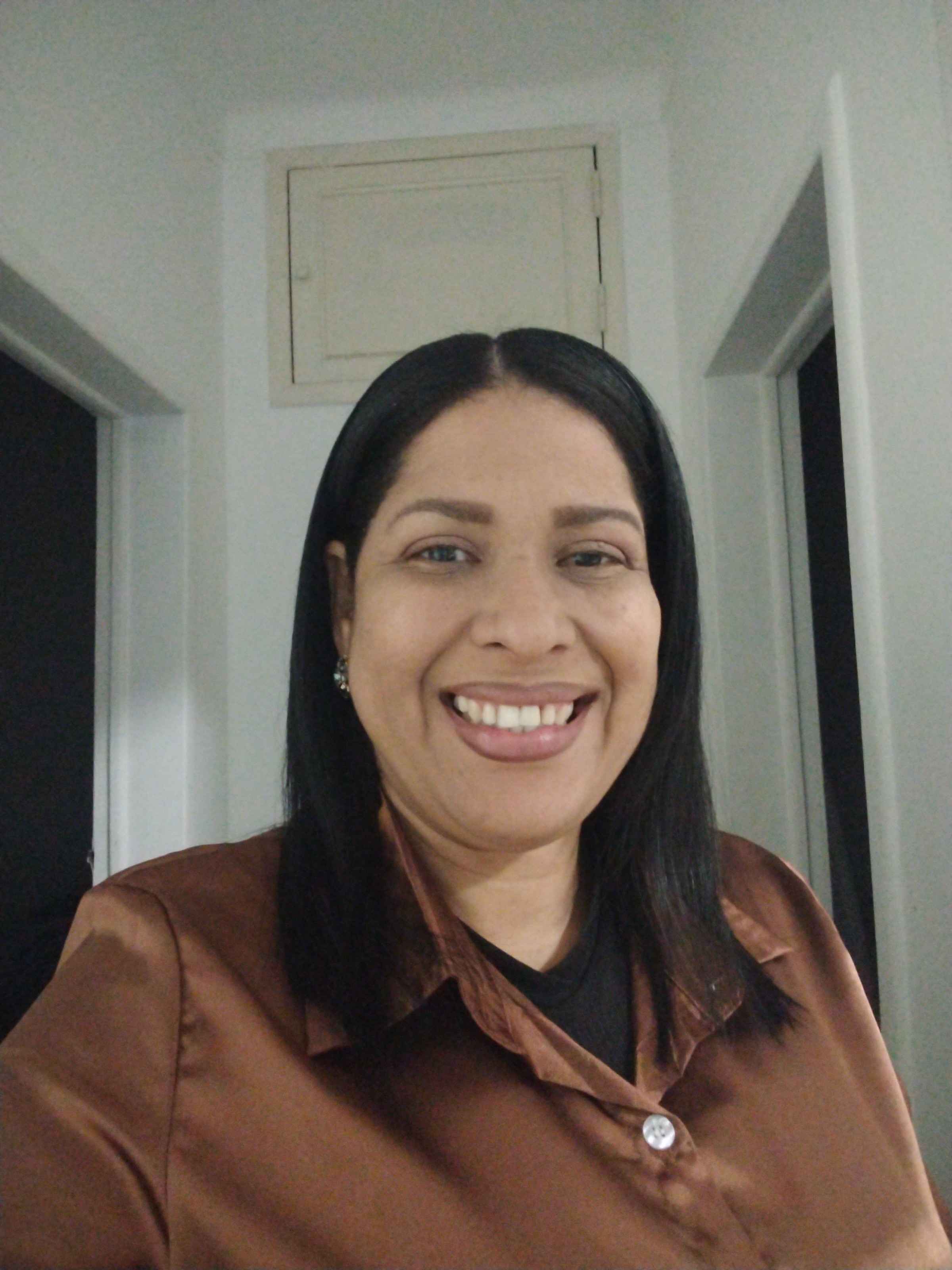 Rose Figueiredo - Sintra - Büroreinigung (regelmäßig)