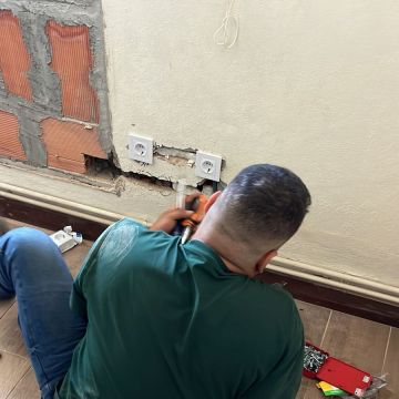 RC manutenção em geral - Oliveira de Azeméis - Instalação de Lâmpada