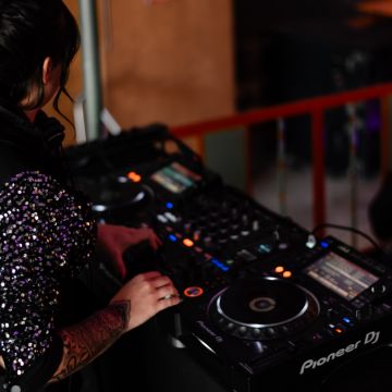 Cláudia Real - Seixal - DJ de Música Espanhola
