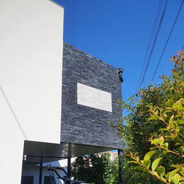 Greencalendar - Cascais - Picture Hanging and Art Installation