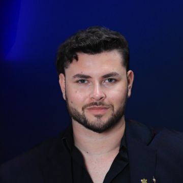 Leandro Otero - Bragança - Logo Design
