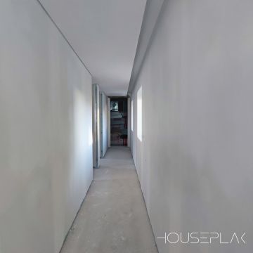 Houseplak - Esposende - Murs, plaques de plâtre et escaliers