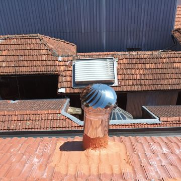 Claudio Silva - Porto - Retouche de sol en bois