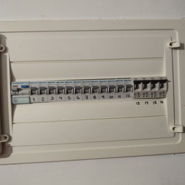 WR eletricidade - Leiria - Reparación de cajas de fusibles