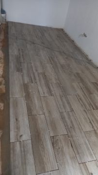 Cunha Construções e Acabamentos - Portimão - Stone or Tile Flooring Installation