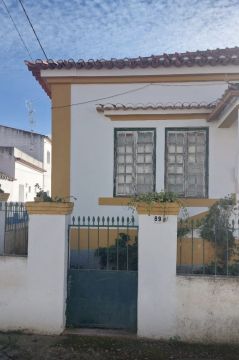 Empresa de Caixilharia de PVC