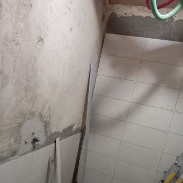 Revestimento e Ladrilhos - Amadora - Empreiteiros / Pedreiros