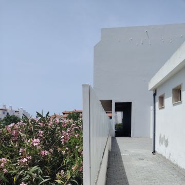 Isaac Serralheiro - Faro - Reparação de Portão de Garagem