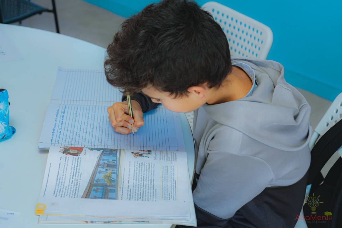 Centro de Estudos AltaMente - Viana do Castelo - Explicações de Inglês