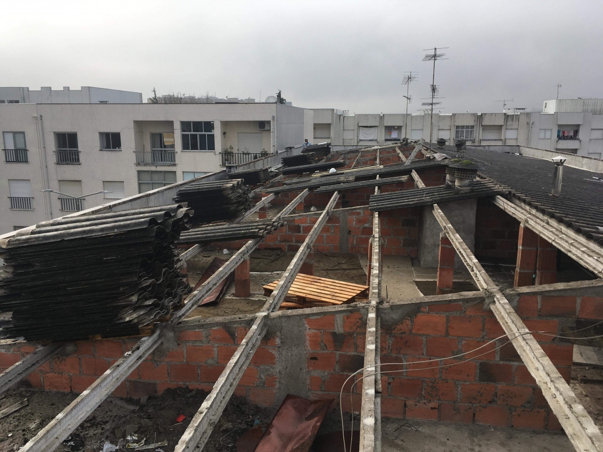 EXISTIMOS PARA O SERVIR COM RIGOR E O MÁXIMO PROFISSIONALISMO - Braga - Kitchen Remodel