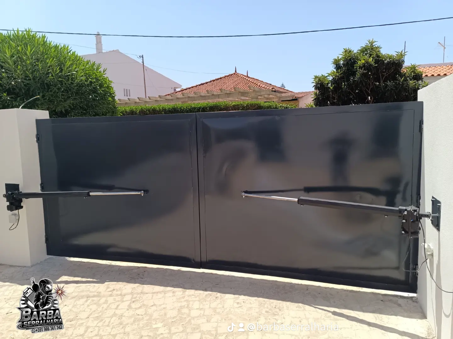 Barba Serralharia lda - Faro - Construção de Parede Interior