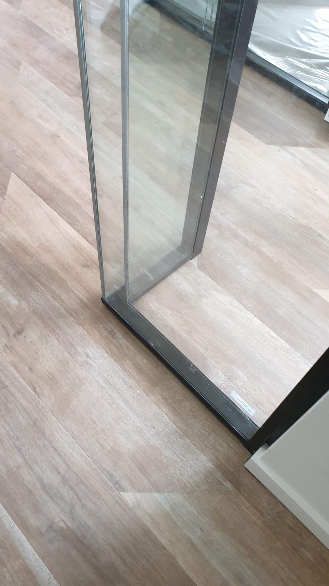 Floor Detail.Lda - Sintra - Reparação ou Substituição de Pavimento Vinílico ou Linóleo