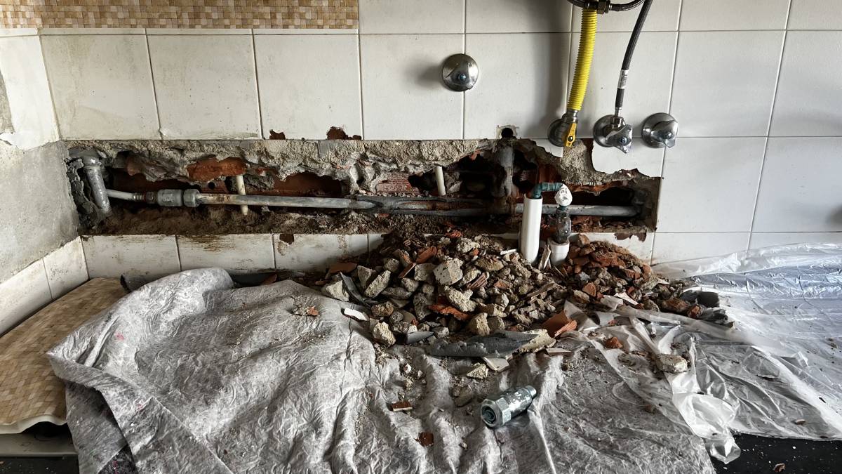 Gleisson Silva - Amadora - Instalação de Pavimento Flutuante