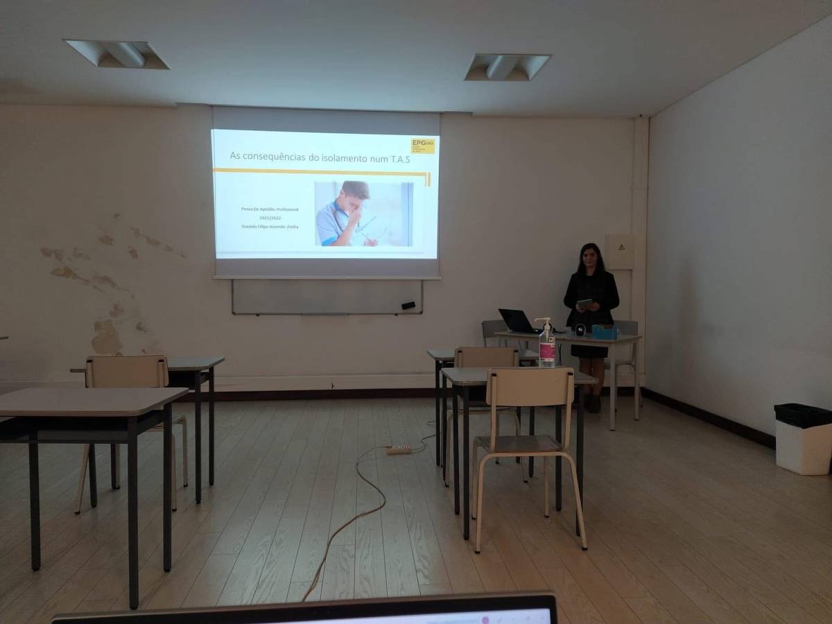 Daniela Zenha - Bragança - Cours particuliers de mathématiques au collège
