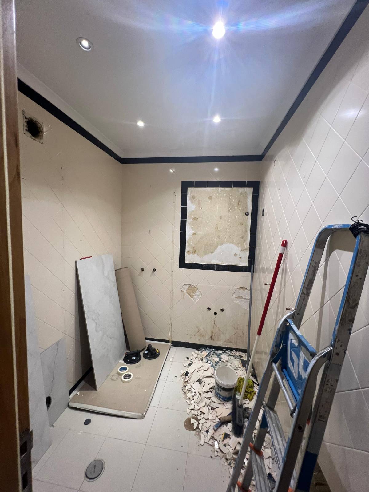 GleissonSilva.Service - Amadora - Reparação ou Substituição de Pavimento em Pedra ou Ladrilho