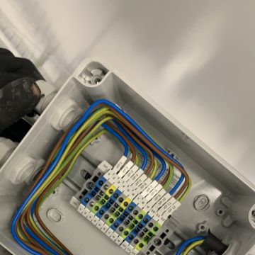 DS-Eletricidade e Pintura - Seixal - Instalación de lámparas