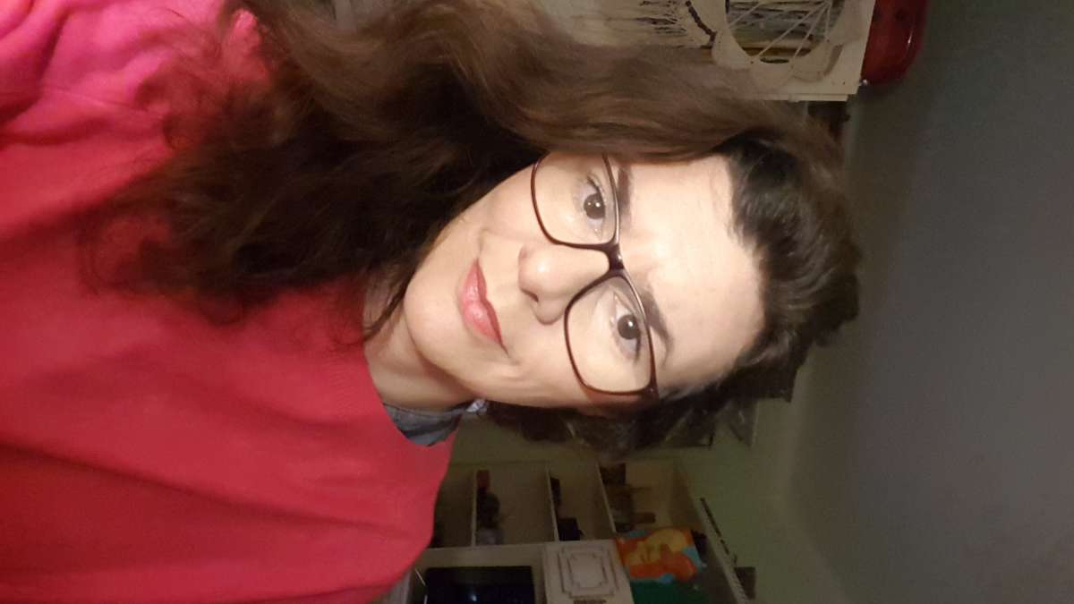 Joana Pinéu - Arouca - Latin Translation