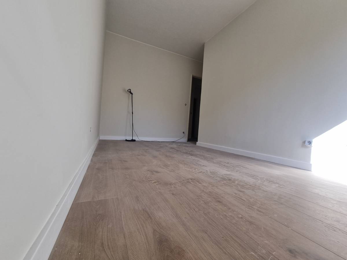 Sos em sua casa - Torres Vedras - Nivellement de surfaces en béton