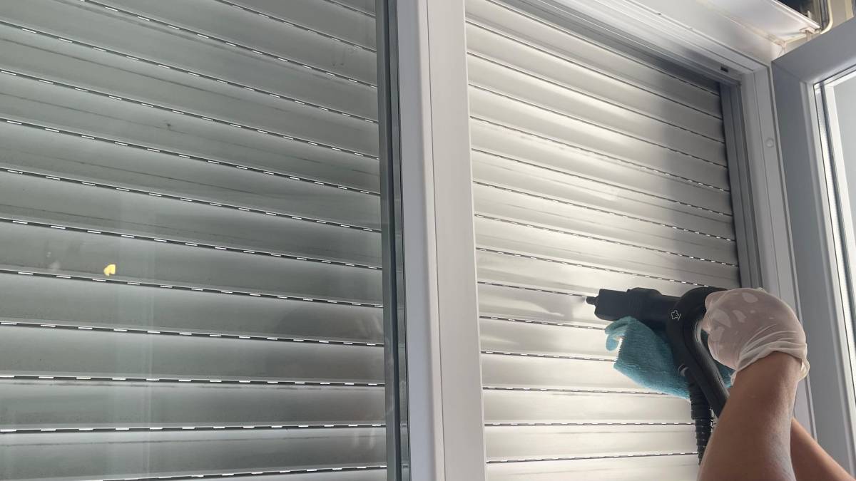 CLEANCO - Amadora - Window Blinds Cleaning