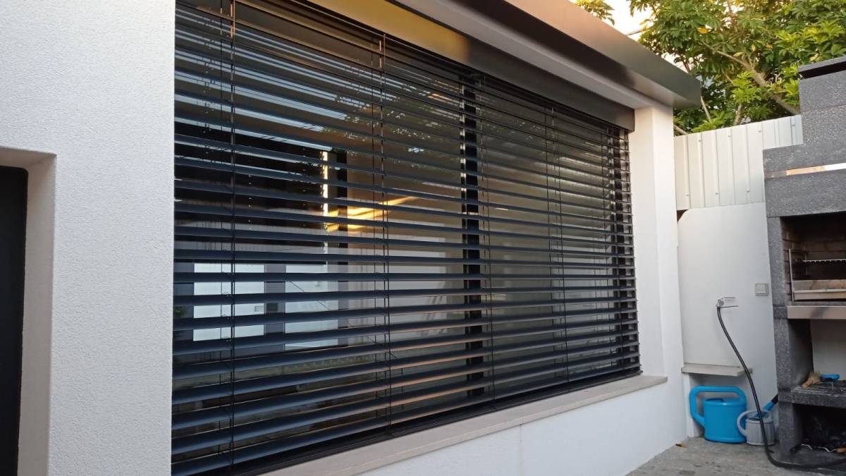 JCAutomatismos - Leiria - Fensterladen montieren