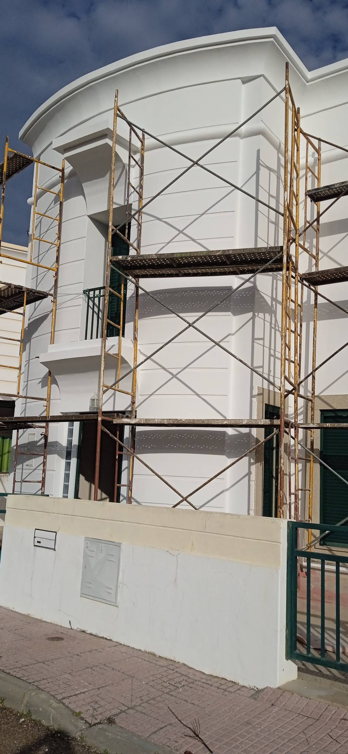 renovations and moldings,👷🏾🧱🛠️🧰 - Faro - Fensterreinigung