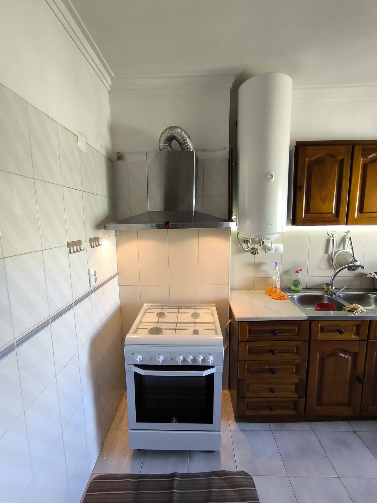 Cru'z Construção Reparação e Manutenção Residencial - Almada - Kitchen Remodel