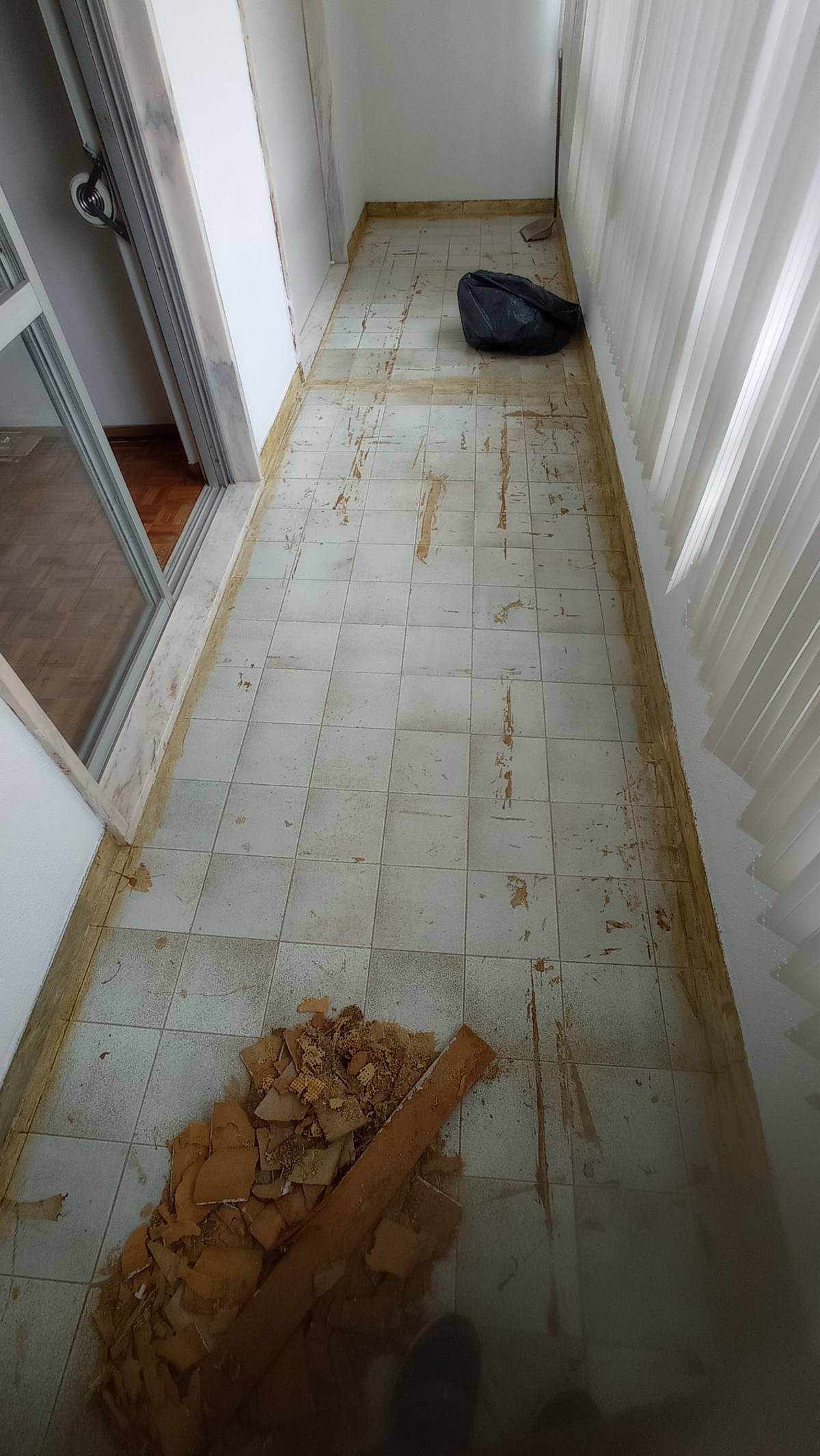 Paulo Roberto & Sue monteiro - Torres Vedras - Montagem de Mobília