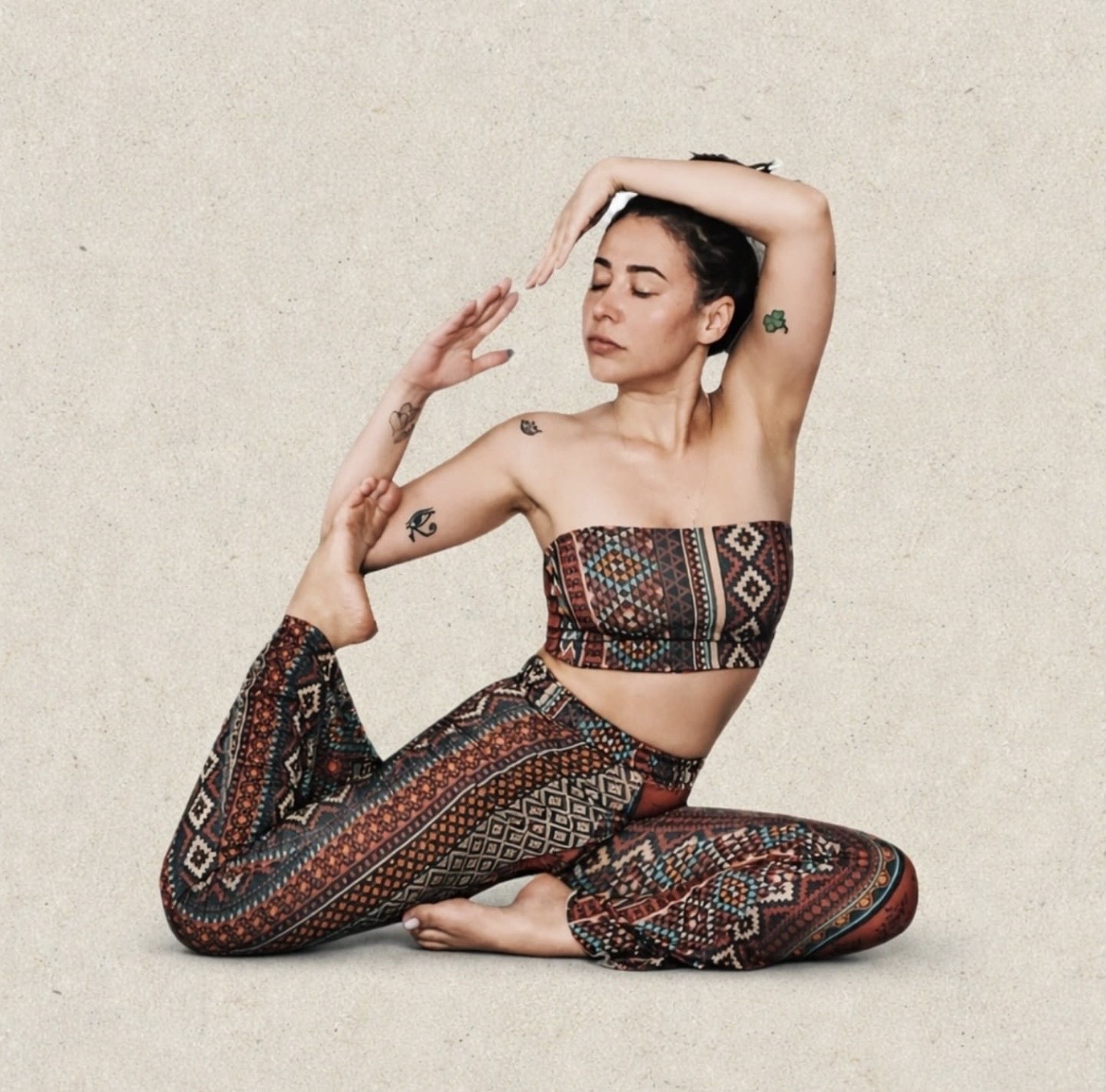 Rai Souza - Palmela - Yoga Ashtanga Vinyasa