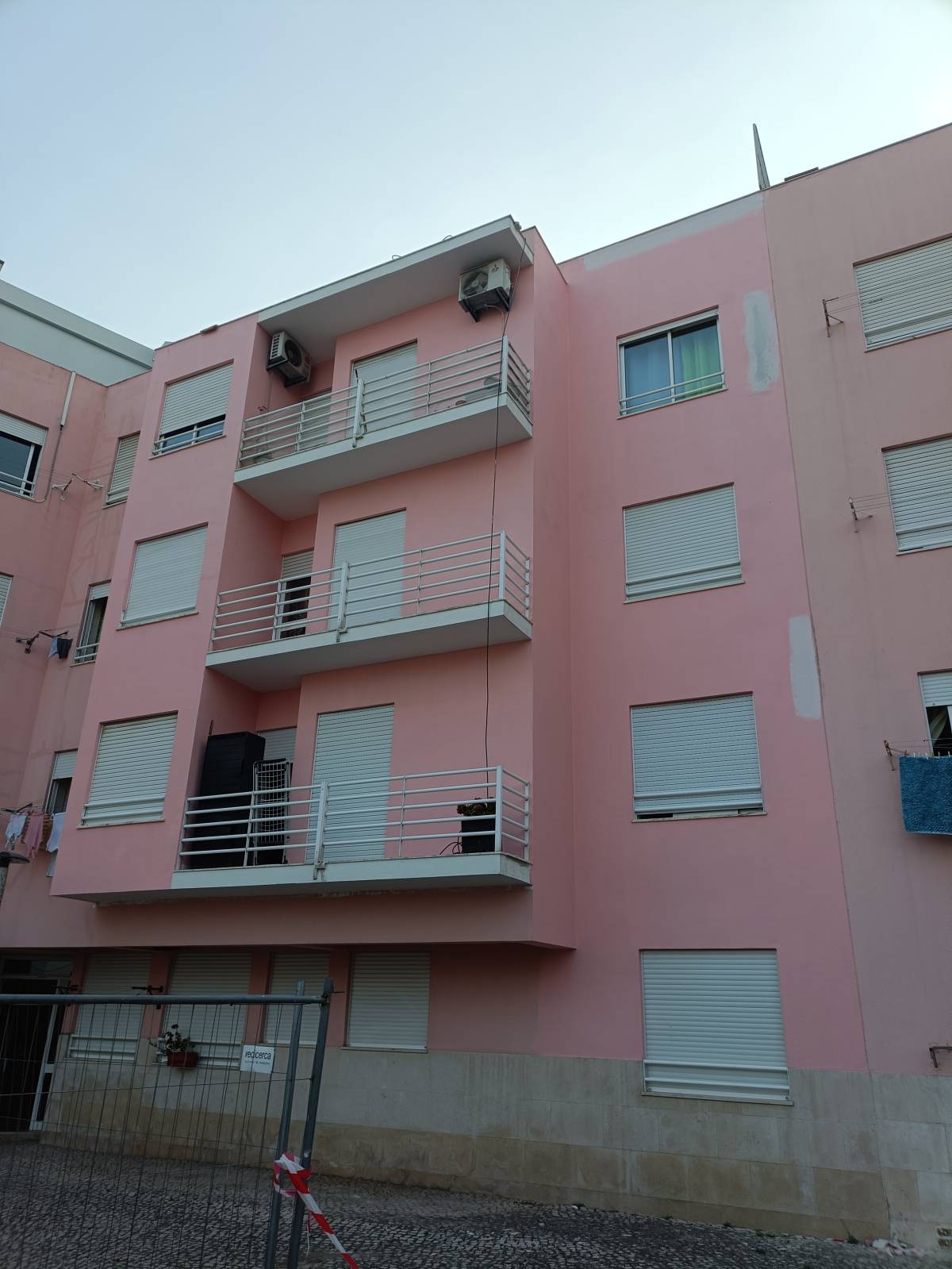 ÔMEGA - Almada - Exterior Painting
