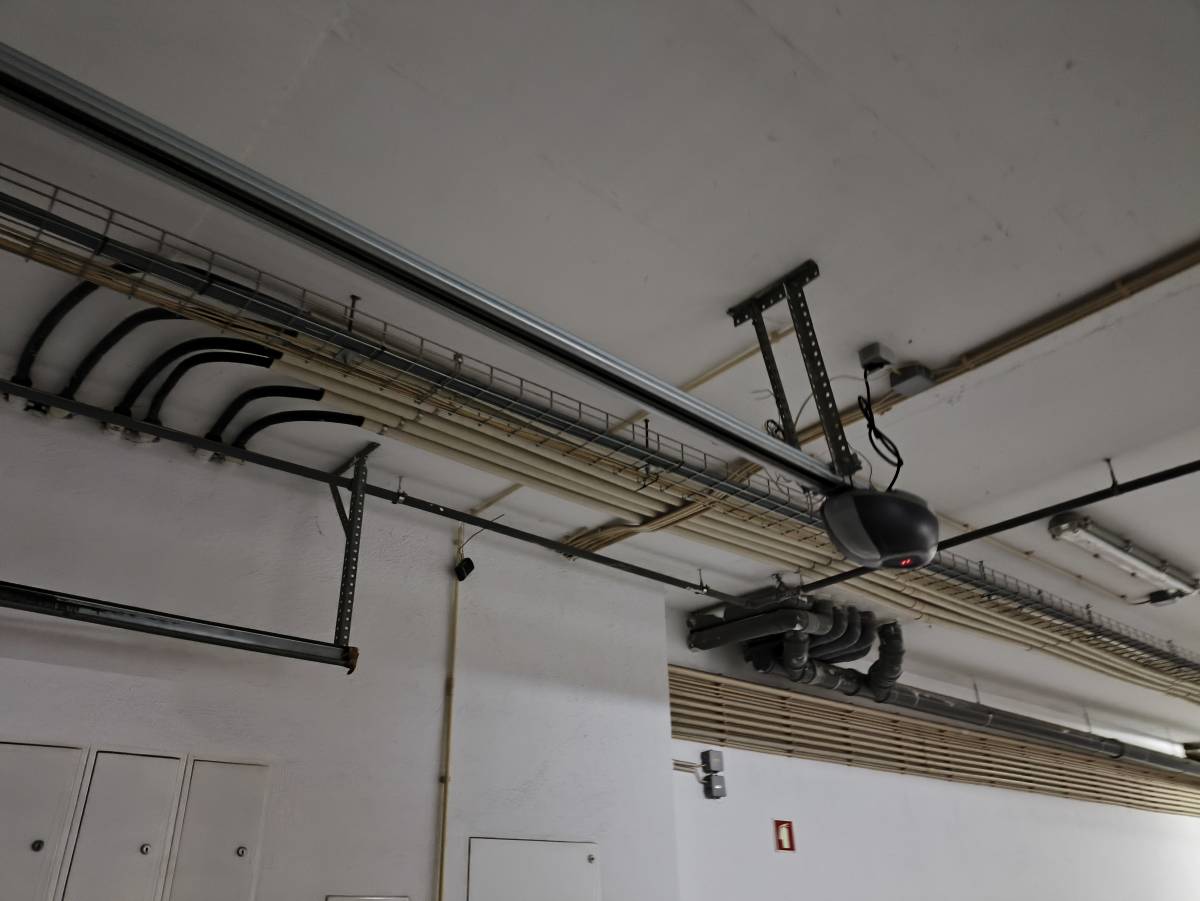 Cru'z Construção Reparação e Manutenção Residencial - Almada - Asbestos Removal