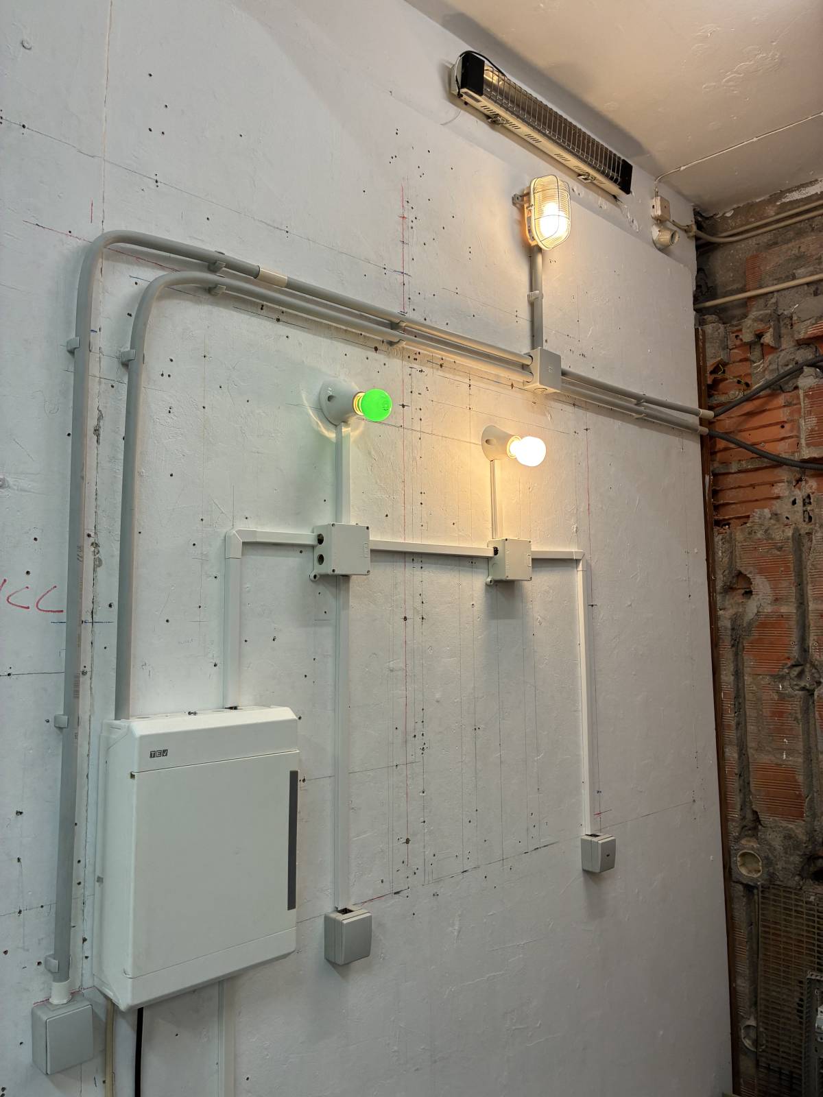 Costa integra ,construções - Elvas - Fan Installation