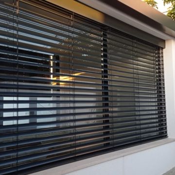 JCAutomatismos - Leiria - Fensterladen montieren
