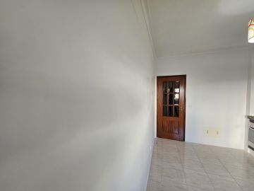 Geometral Acabamentos - Montijo - Reparação ou Substituição de Pavimento Vinílico ou Linóleo