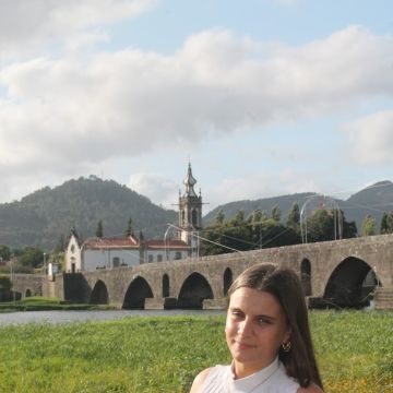 Carolina Batista - Sesimbra - Limpeza a Fundo