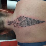 TROYA TATTOO - Loulé - Tatuadores