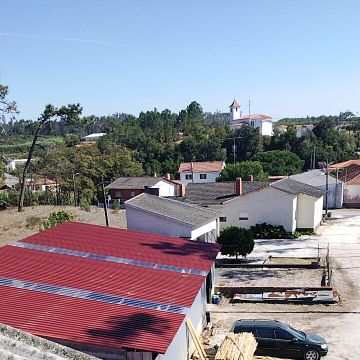 Reparo com eficiência. - Alcobaça - Roof Installation or Replacement
