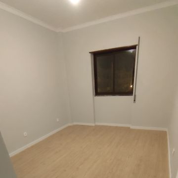 Coelho Remodelacões e Pavimentos - Moita - Instalação de Bancada de Cozinha