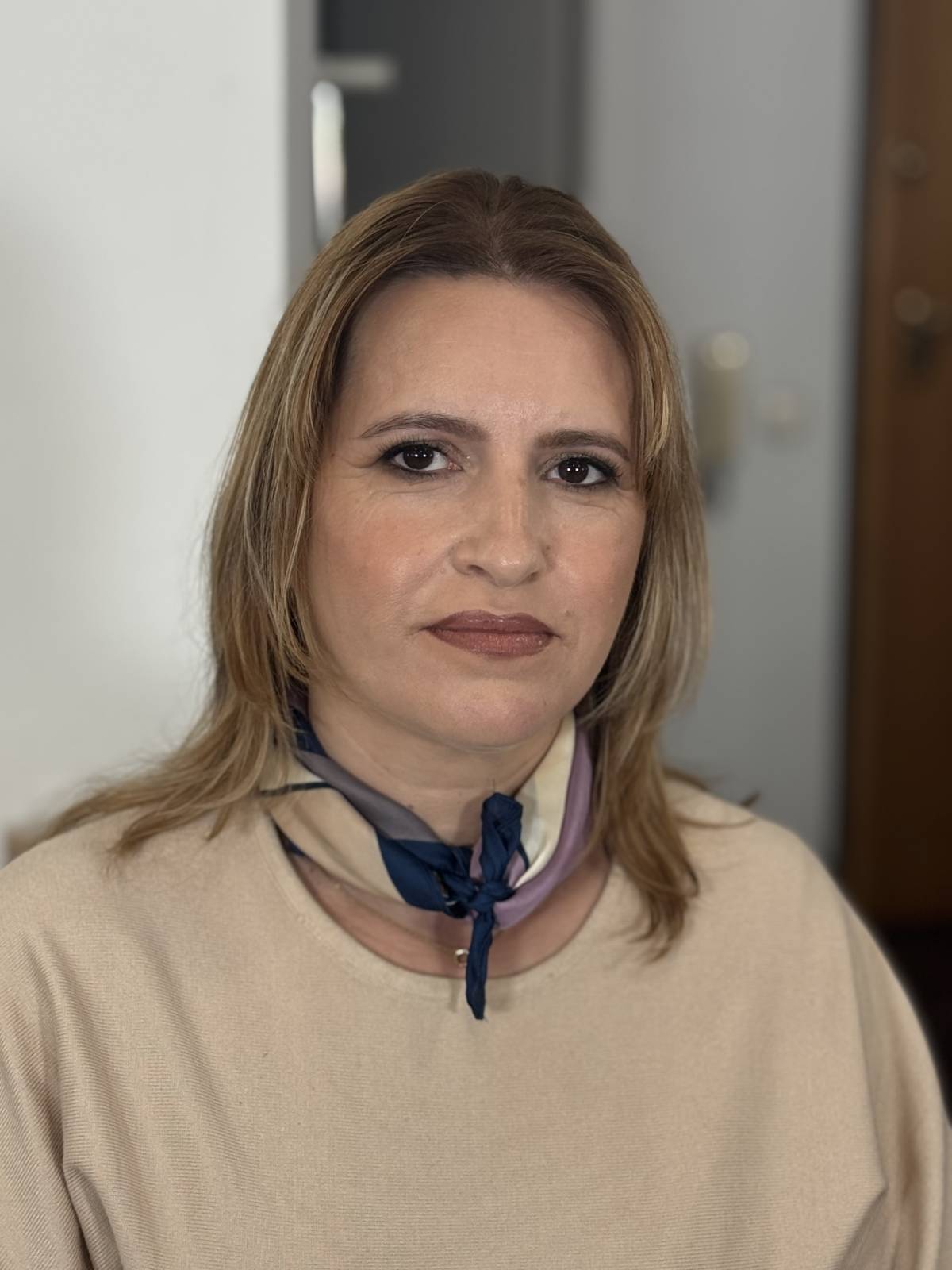Natália Silva Pro Makeup Artist - Guimarães - Formação em Design Gráfico