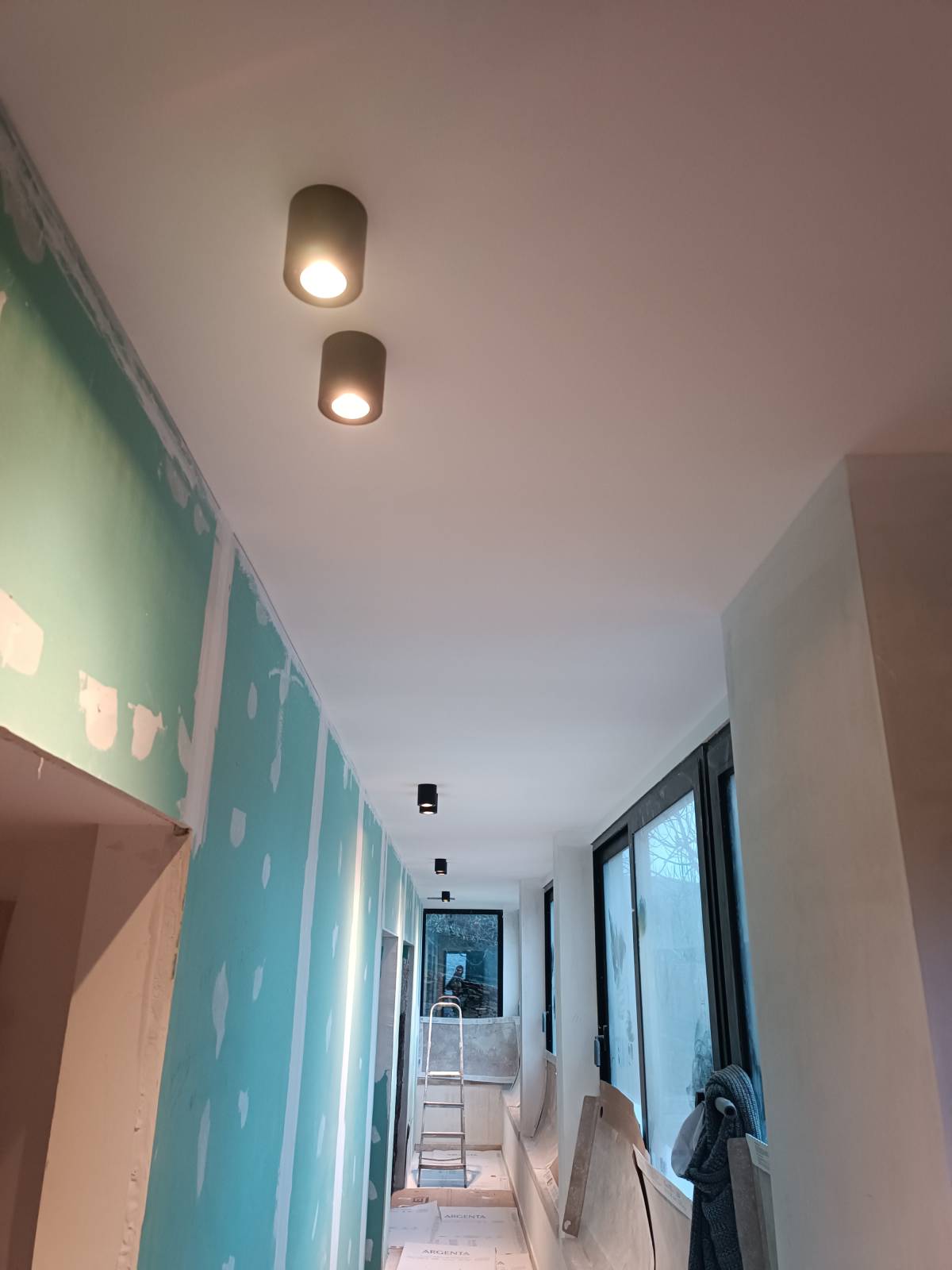Cunha Soluções Elétricas - Barcelos - Reparatur von Lichtschaltern und Steckdosen
