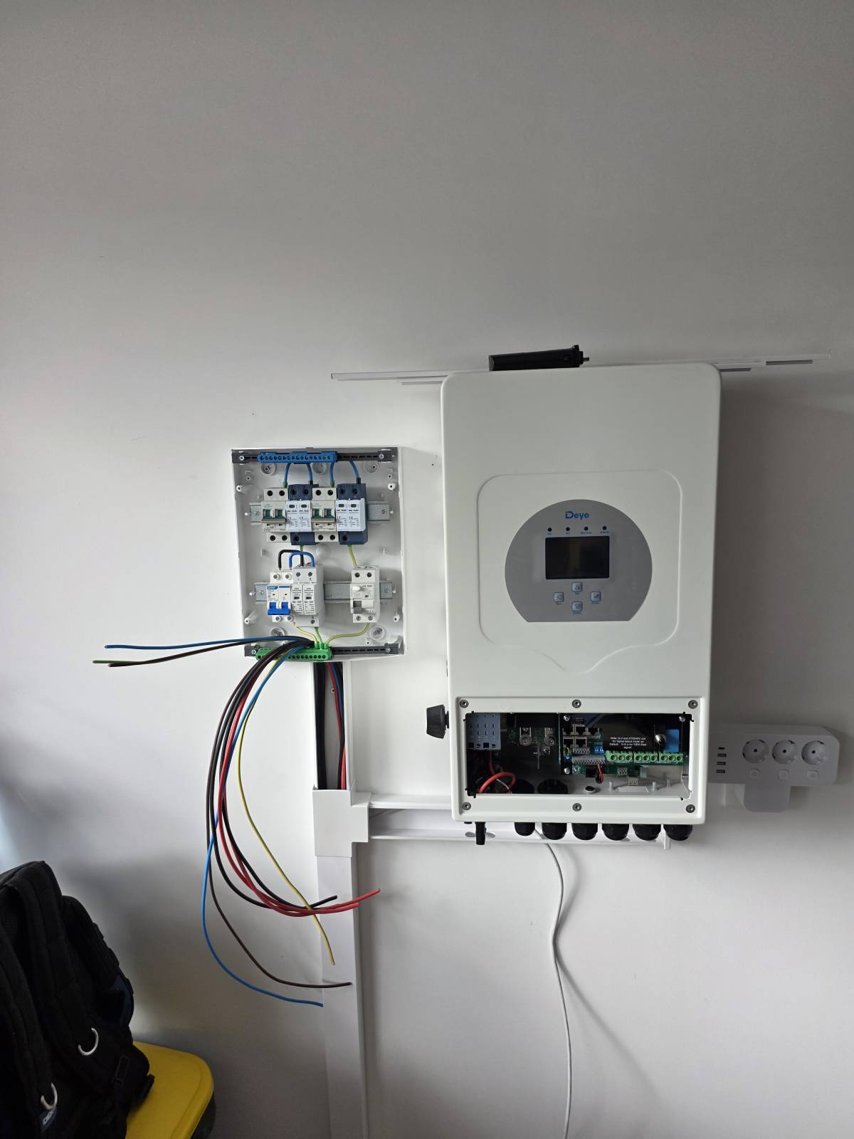 Enertek - Óbidos - Instalação de Interruptores e Tomadas
