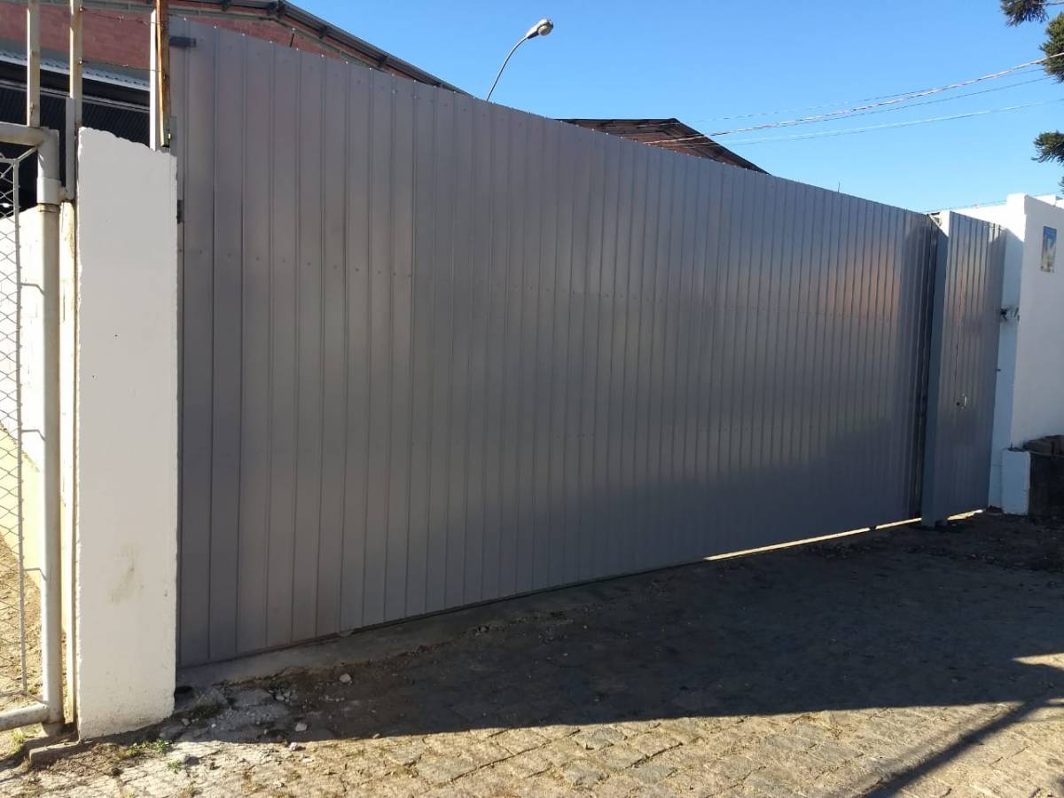 MECTEC - Águeda - Instalação de Porta para Animais de Estimação