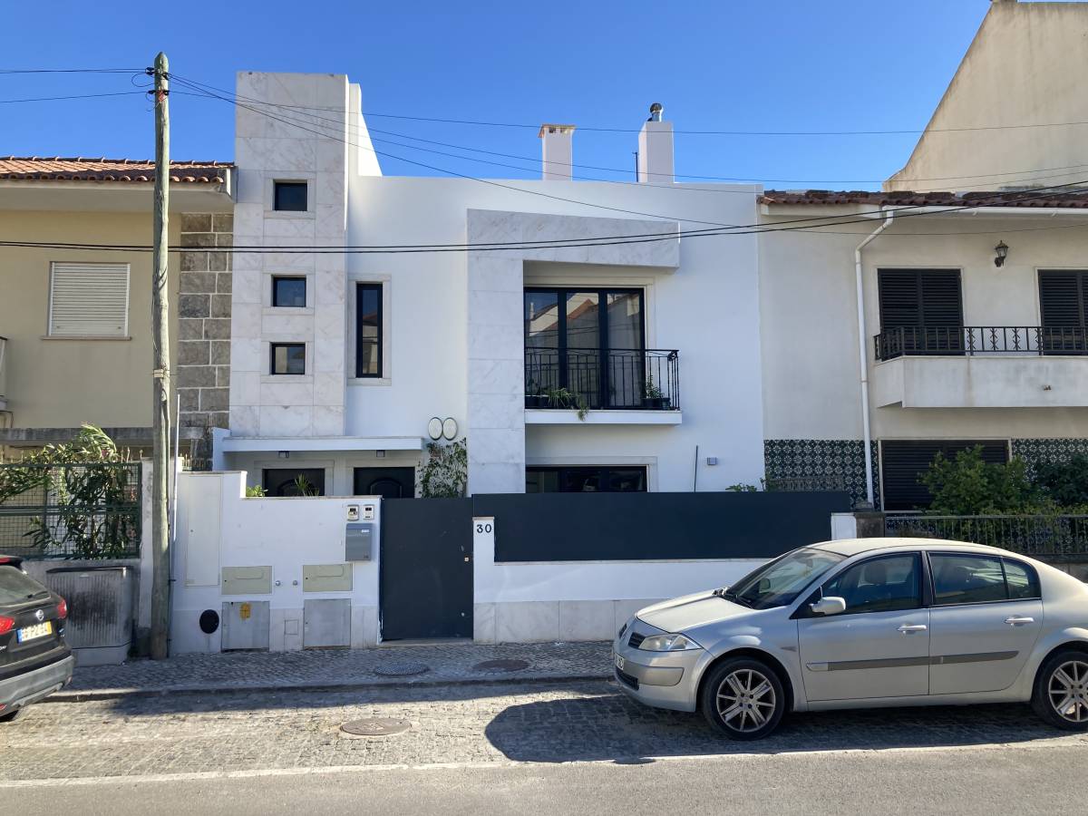 DS Serviços - Sintra - Tür lackieren