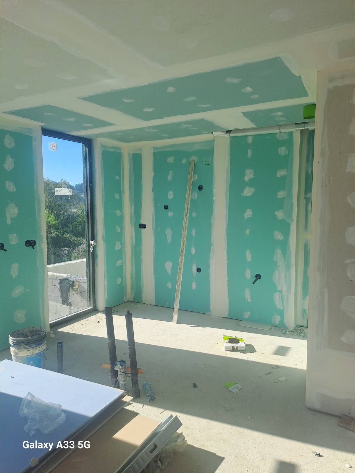 OPULENT MIRAGE - Valença - Roof Installation or Replacement