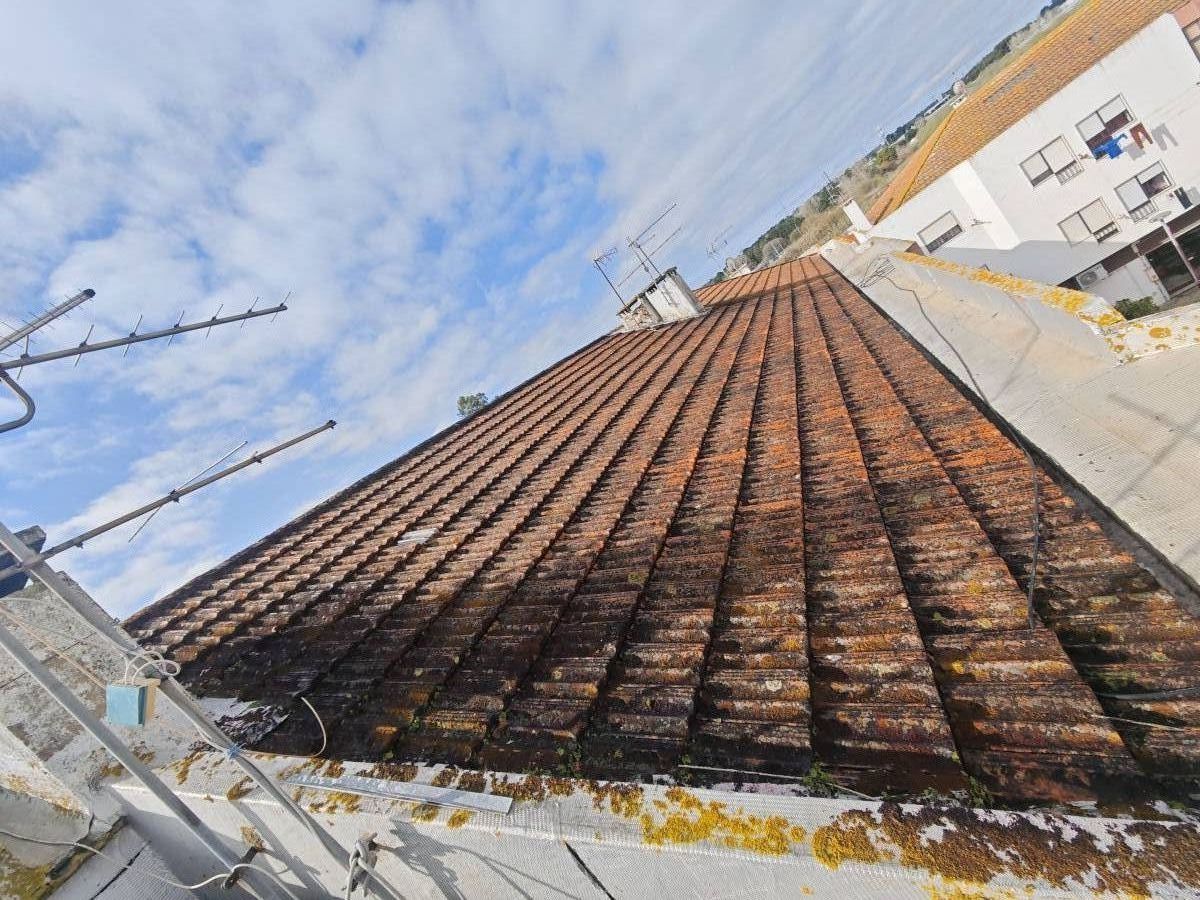 Siloé lima - alpinismo industrial - Barreiro - Instalação de Iluminação