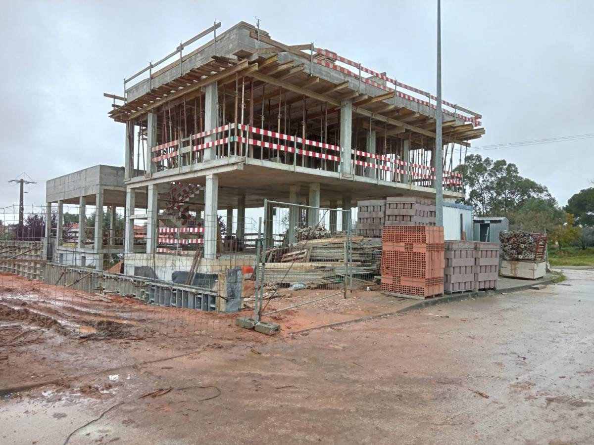 Tribo Salgada Construção Unipessoal LDA - Caldas da Rainha - Reparação de Armários