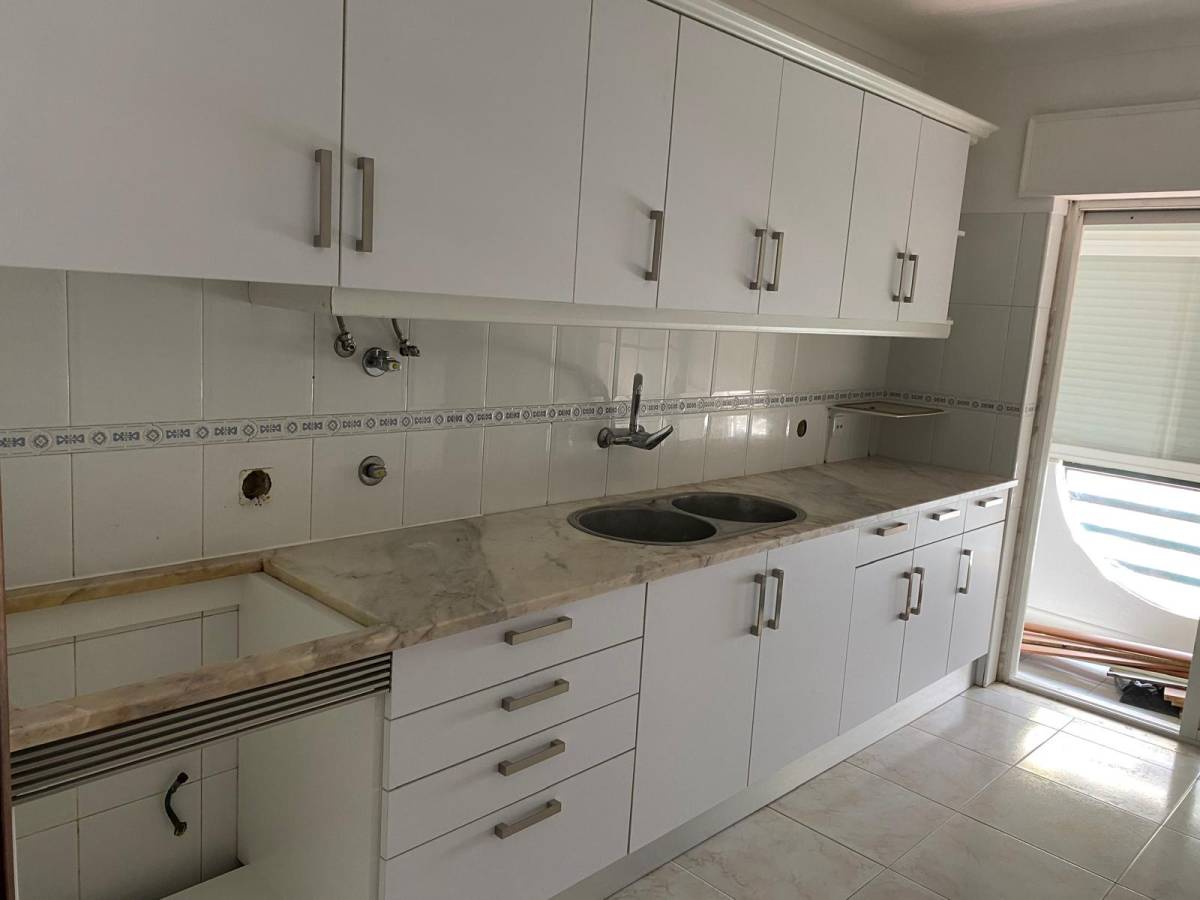 João Santos - Setúbal - IKEA Möbelaufbau